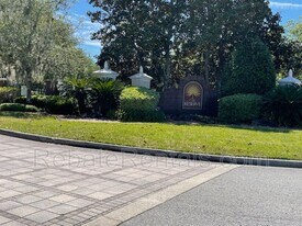 7800 Point Meadows Dr in Jacksonville, FL - Building Photo