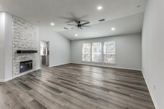 2 Tranquil Glade Pl in Spring, TX - Building Photo - Building Photo