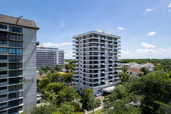 Granada Park Condominiums in Coral Gables, FL - Building Photo - Building Photo