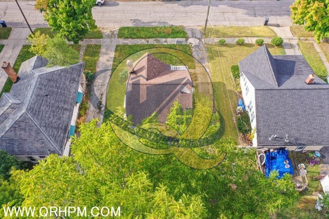 2516 Altoona St in Flint, MI - Building Photo - Building Photo