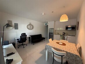 801 15th St in Miami Beach, FL - Building Photo - Building Photo