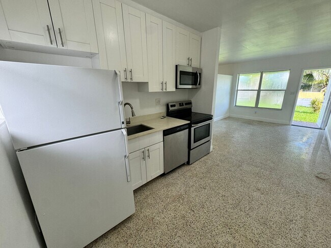 150 NW 78th St, Unit 1 in Miami, FL - Foto de edificio - Building Photo
