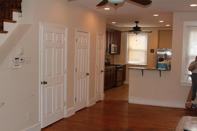 property at 5870 Woodcrest Ave