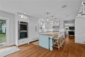 36 Keeher Ave in Newport, RI - Building Photo - Building Photo