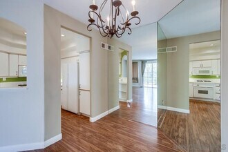 12079 Tivoli Park Row in San Diego, CA - Building Photo - Building Photo