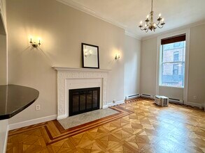 181 Beacon St, Unit 1R in Boston, MA - Foto de edificio - Building Photo