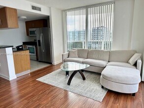 601 NE 23rd St, Unit 1106 in Miami, FL - Building Photo - Building Photo