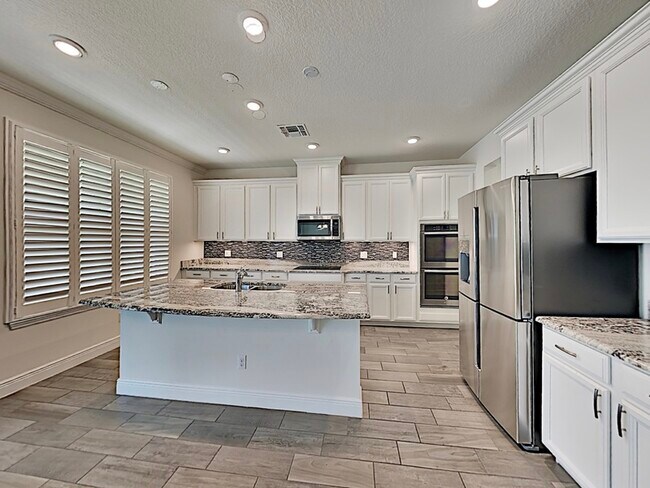 8931 Lookout Pointe Dr in Windermere, FL - Building Photo - Building Photo