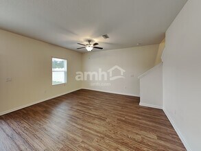 8716 Layalie Way in Gibsonton, FL - Building Photo - Building Photo