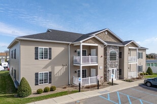 Fox Trace East in West Seneca, NY - Building Photo