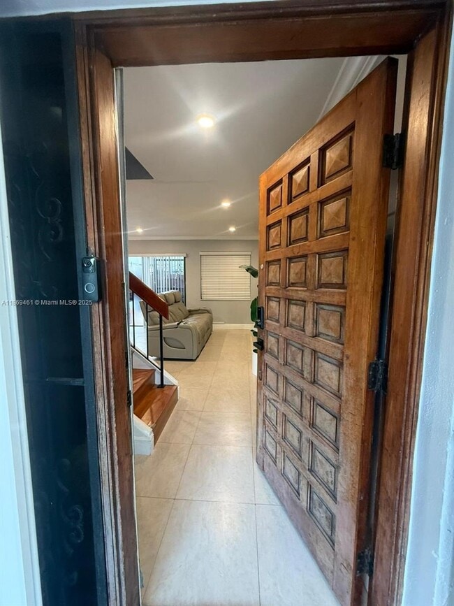 1595 SW 122nd Ave in Miami, FL - Building Photo - Building Photo