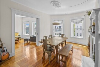 15 Grovenor Rd, Unit 3 in Boston, MA - Building Photo - Building Photo