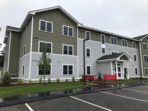 52 E Ridge Dr in Milford, NH - Building Photo - Building Photo