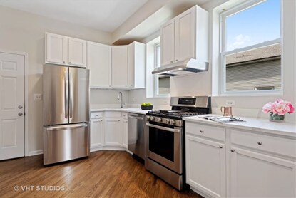 property at 733 N Noble St