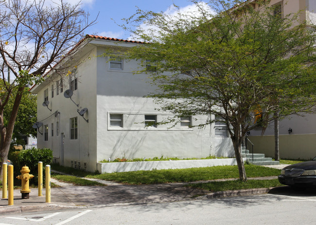 115 Zamora Ave in Miami, FL - Building Photo - Building Photo