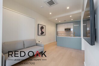 6401 Wilshire Blvd in Los Angeles, CA - Building Photo - Building Photo