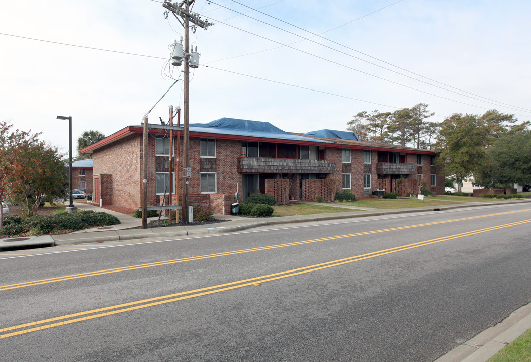 Chicora Apartments in Myrtle Beach, SC - Building Photo