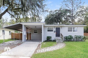 6824 Gaillardia Rd S in Jacksonville, FL - Building Photo