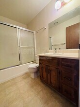 3068 Colony Park Dr in Merced, CA - Building Photo - Building Photo