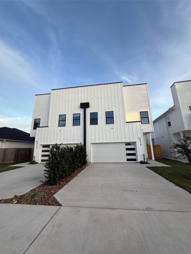 property at 10119 Grover Ln