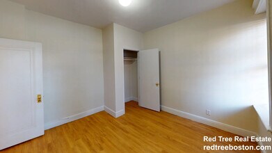 1810 Commonwealth Ave in Boston, MA - Foto de edificio - Building Photo