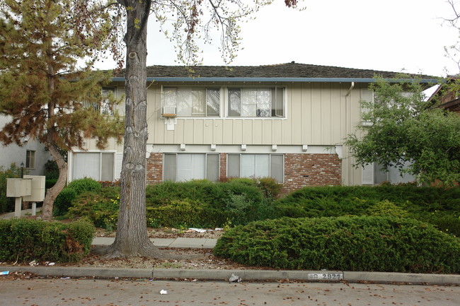 2927 Magliocco Dr in San Jose, CA - Foto de edificio - Building Photo