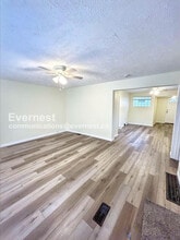 1050 Holmden Ave in Cleveland, OH - Building Photo - Building Photo