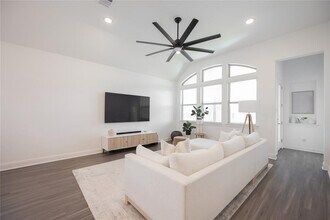 1909 Mariann Dr in Leander, TX - Building Photo - Building Photo