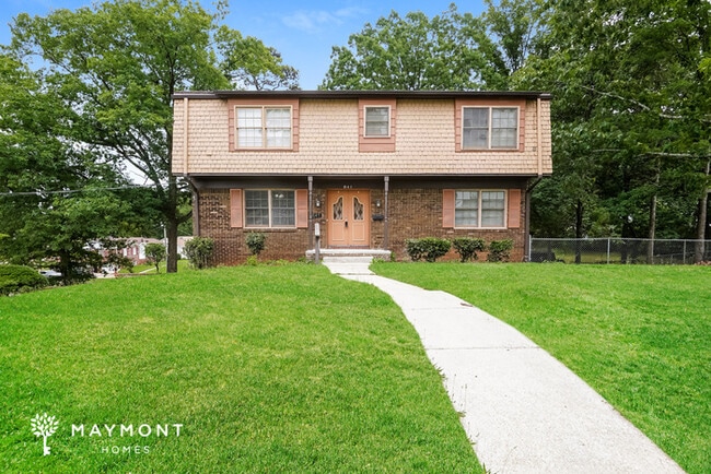 property at 841 Worchester Ct