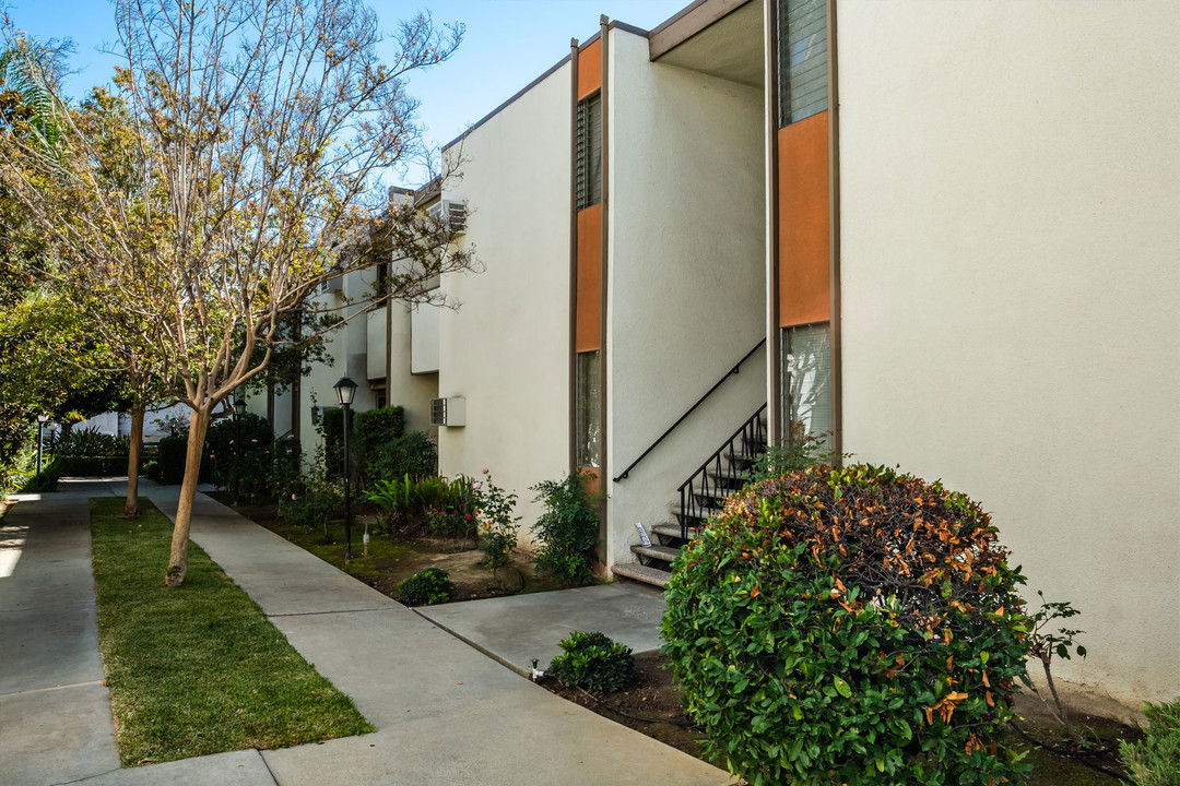 435 S Hudson Ave in Pasadena, CA - Building Photo