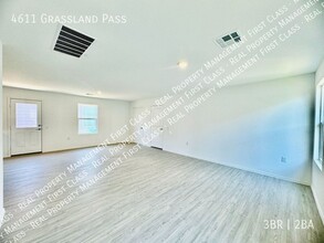 4611 Grassland Pass in San Antonio, TX - Building Photo - Building Photo