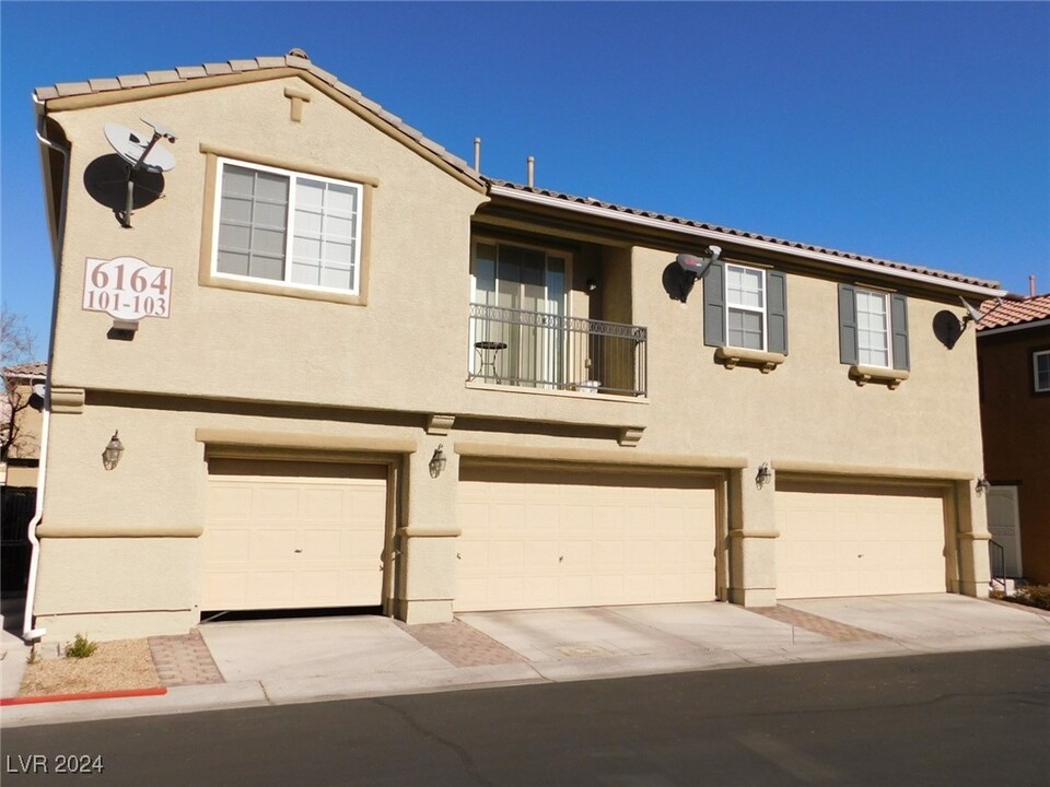 6164 Calm Breeze Ave-Unit -102 in Las Vegas, NV - Building Photo