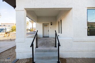 326 N 17th Dr in Phoenix, AZ - Building Photo - Building Photo