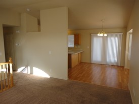 1126 N 2570 W in Layton, UT - Building Photo - Building Photo