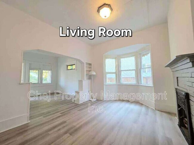 11734 87 St NW in Edmonton, AB - Building Photo - Building Photo