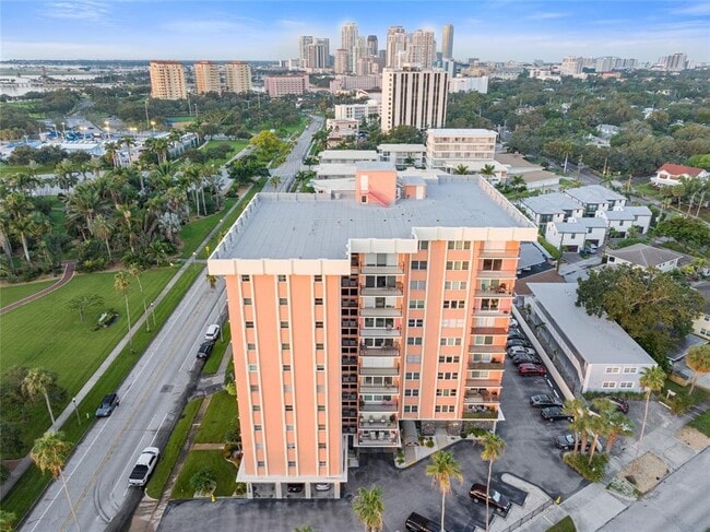 property at 1120 N Shore Dr NE