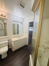 23700 W Warren Ave in Dearborn Heights, MI - Building Photo - Building Photo