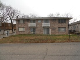 1225 Claflin Rd, Unit 1