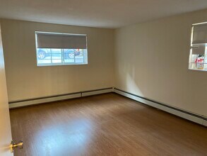 70 Gardner St, Unit 1B in Boston, MA - Building Photo - Building Photo