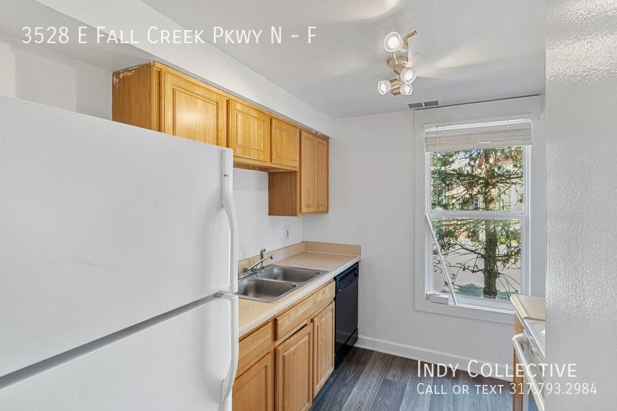 3528 E Fall Creek Pkwy N Dr-Unit -F in Indianapolis, IN - Building Photo