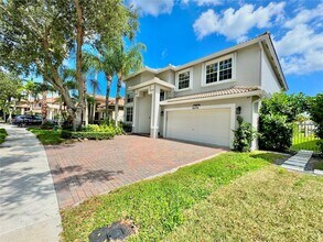 16515 Ruby Lake in Weston, FL - Building Photo - Building Photo