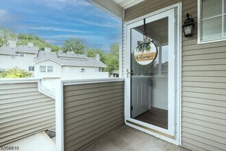2 Ashley Ct in Bedminster, NJ - Building Photo - Building Photo