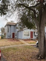 332 Caribbean Dr in Davenport, FL - Building Photo