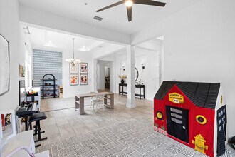 10414 Angel Oak Ct in Orlando, FL - Building Photo - Building Photo