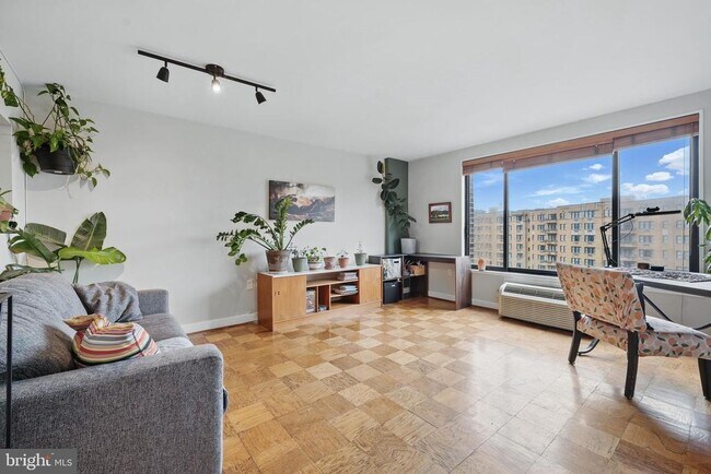 property at 2501 Calvert St NW