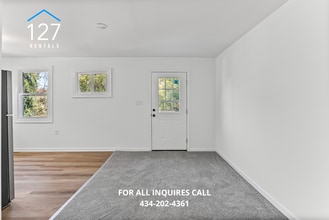 4 Adele St in Lynchburg, VA - Building Photo - Building Photo