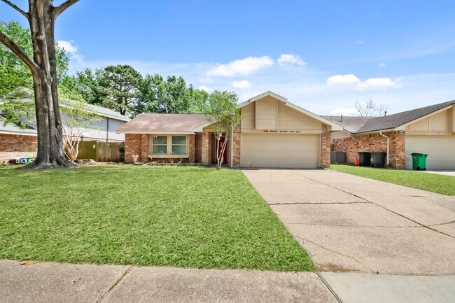 property at 18726 Droitwich Dr