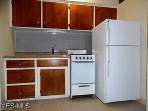1379 Barlow Rd-Unit -#4 in Hudson, OH - Building Photo - Building Photo
