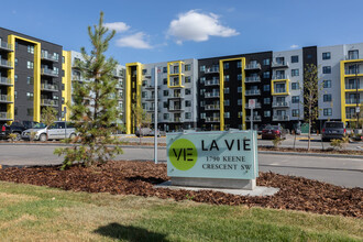 La Vie Luxury Living in Edmonton, AB - Building Photo - Building Photo