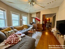 72 Hillside St in Boston, MA - Building Photo